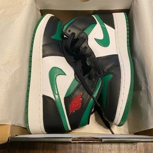 Air Jordan 1 Mid